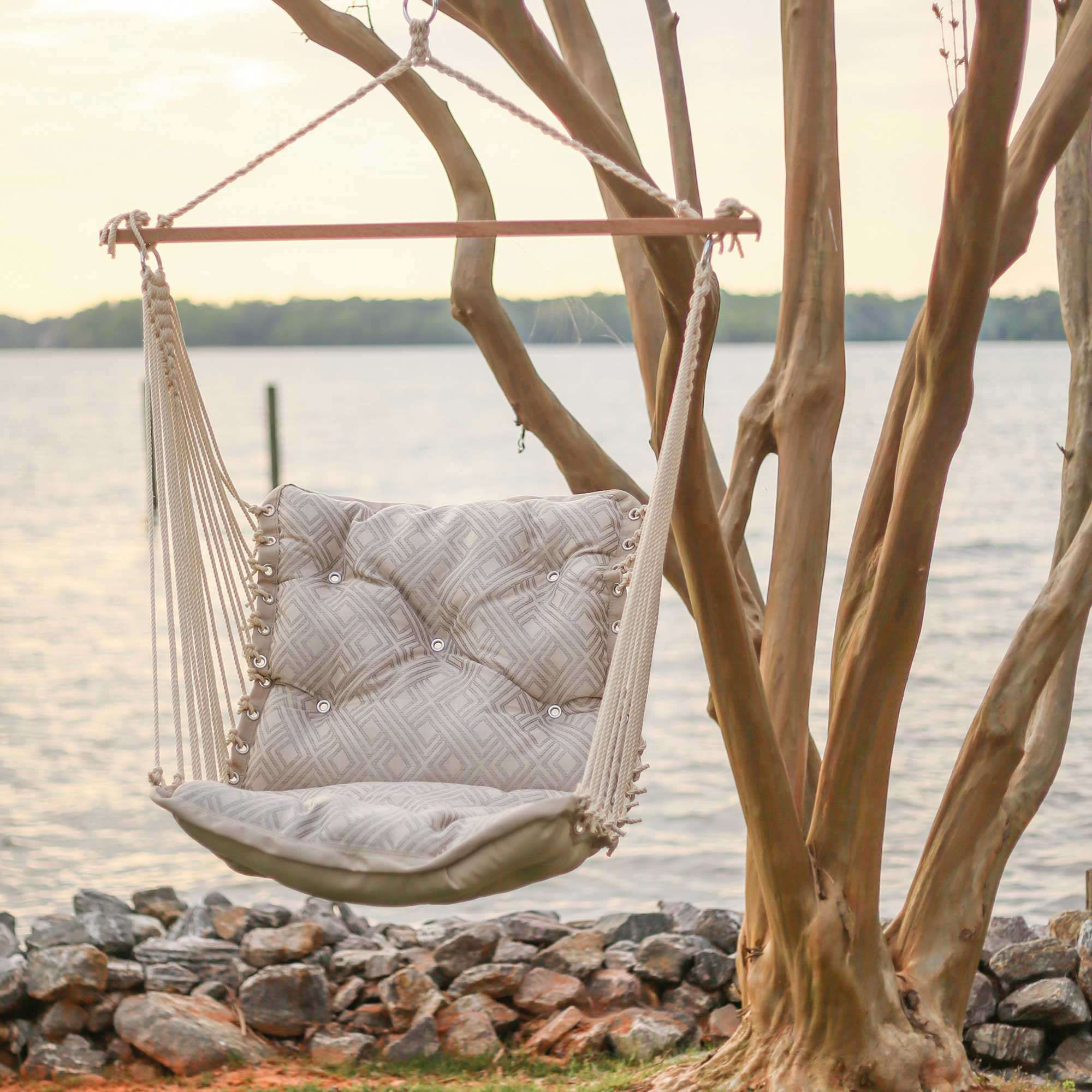 outdoor tufted hammock chair