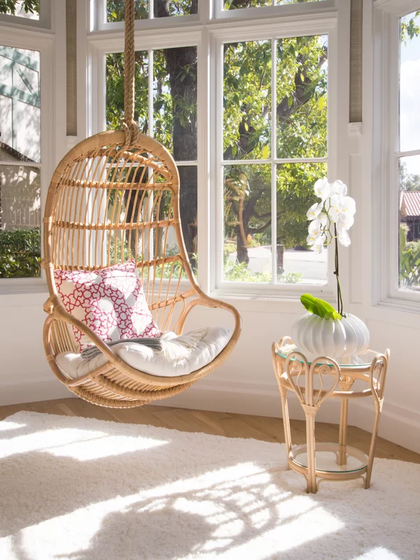 Hanging Chair in natural rattan for bedroom
