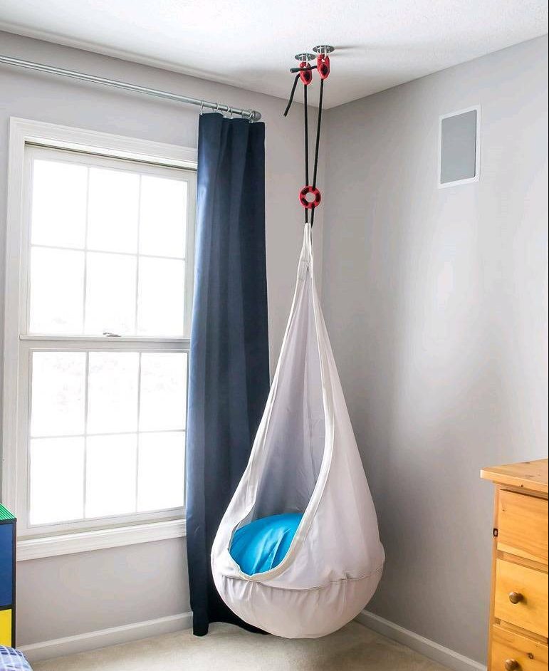 ekkore-ikea-white-and-blue-hanging-chair