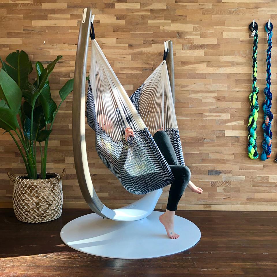 yellow-leaf-indoor-hammock-chair-with-wooden-stanf-hand-woven-high-quality-xxl