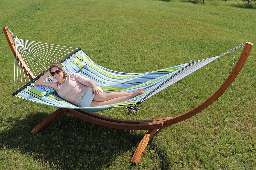 quilted-double-Family-Hammock-With-wooden-curved-Stand