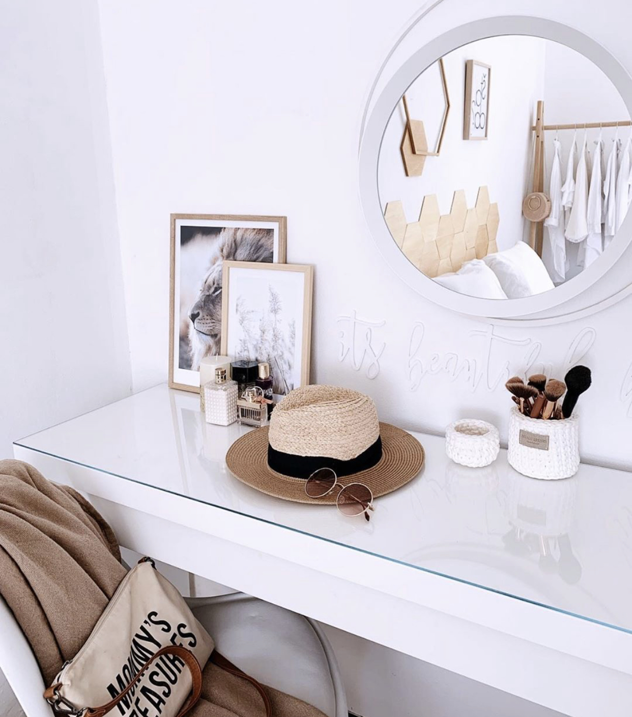 dressing-table-and-hat-valentinas-submission-house-tour